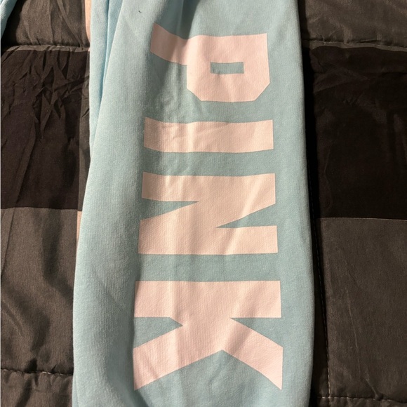 Pants - ❤️❤️🔥🔥NWT!! PINK Campus Logo Pants XL 🔥🔥❤️❤️